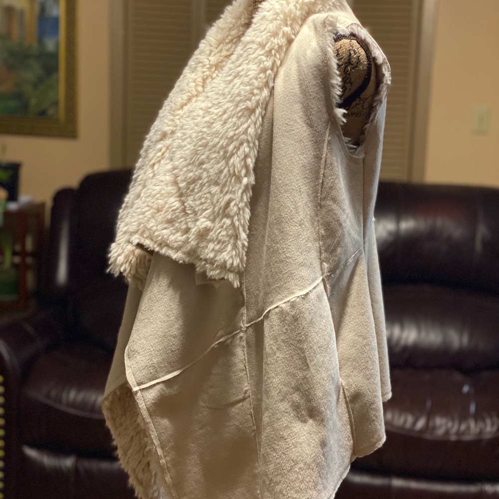 Me Jane Faux Fur Vest